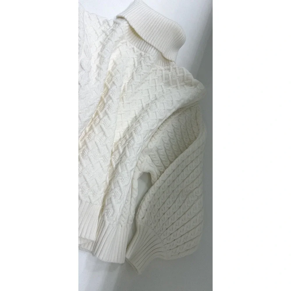 Magaschoni White Cable Knit Turtleneck Sweater Large L Basketweave Cropped Soft